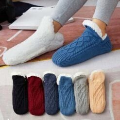 Women's 1 Pair Socks Slipper Socks Fashion Comfort Novelty Fleece Solid Colored Casual Daily Indoor Warm Winter Fall Black Blue Wine