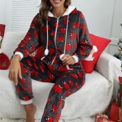 Women's Christmas Pjs Onesies Pajama For Adult Jumpsuits 1 PCS Penguin Animal Plush Simple Comfort Home Christmas Daily Flannel Warm Gift Hoodie Long Sleeve Print Fall Winter Gray Pink