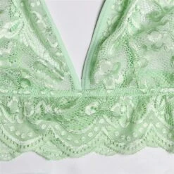 Women‘s Christmas Lingeries Gift Lace Bras Fixed Straps Sheer Bras Triangle Cup V Neck Breathable Lace Hook & Eye Date Casual Daily Xmas Sexy 1 Set White Black / Bra & Panty Set -Deals The Sexy Bra Store odgcdc1639398805703