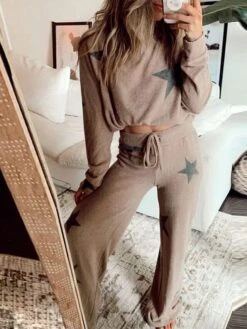 Women's Pajamas Sets Dress Nighty 2 Pieces Star Comfort Home Daily Polyester Breathable Crew Neck Long Sleeve Adjustable Belt Included Winter Fall Light Brown Brown / Drawstring / Pjs