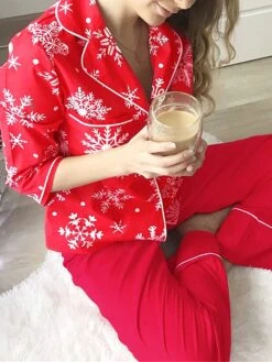 Women's Christmas Pajamas Sets Snowflake Fashion Comfort Soft Home Xmas Daily Polyester Breathable Lapel Long Sleeve Shirt Pant Button Pocket Fall Winter Red